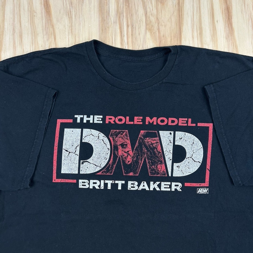 AEW Britt Baker "The Role Model" DMD T-Shirt Men's Size‎ XL Pro Wrestling Roomy